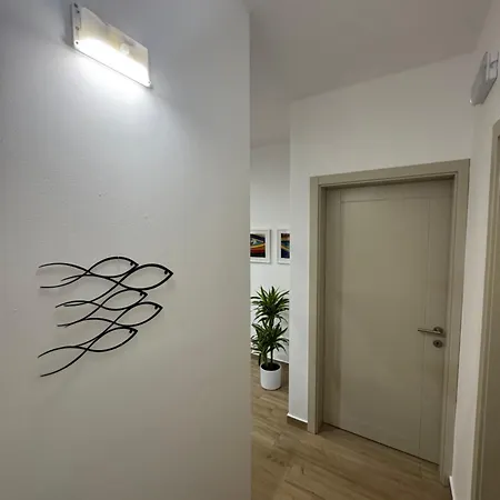 Διαμέρισμα Varka - Modern Family Friendly And Accessible For *