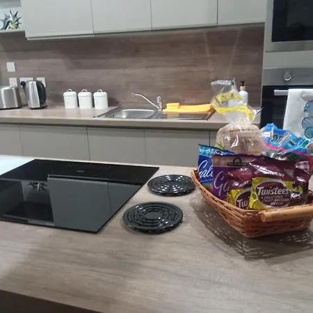 Varka - Modern Family Friendly And Accessible For Διαμέρισμα Marsaxlokk