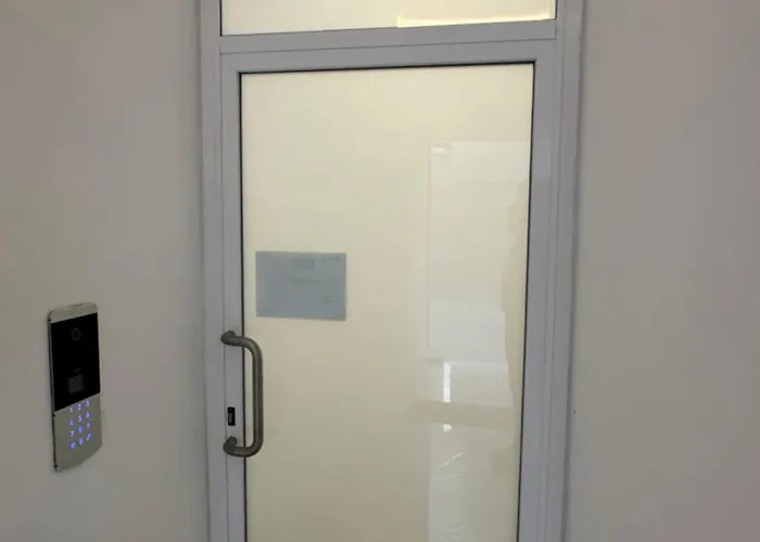 Apartment Varka - Modern Family Friendly And Accessible For