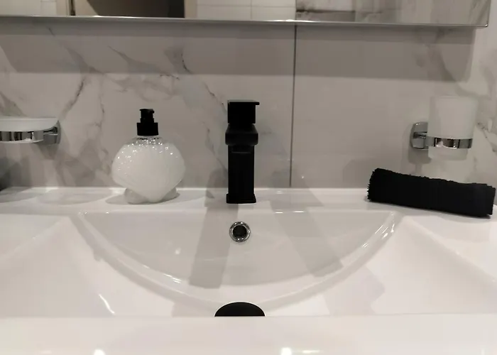 Varka - Modern Family Friendly And Accessible For Apartment *