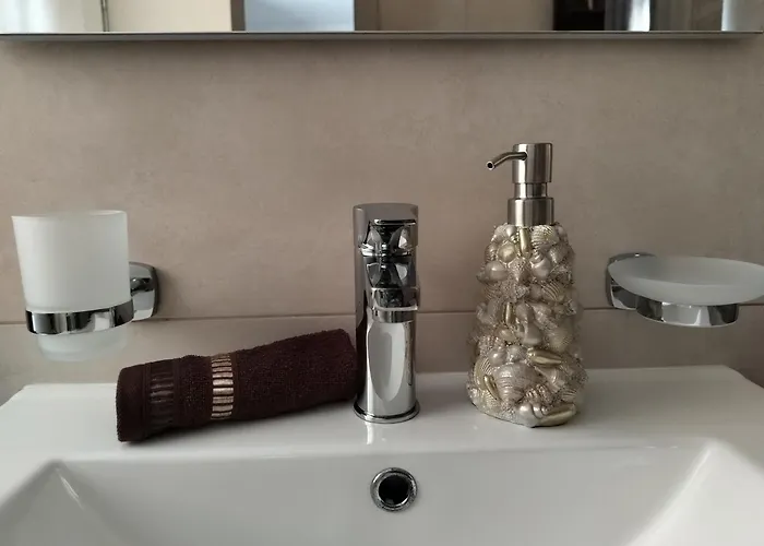 Varka - Modern Family Friendly And Accessible For 마르사실로크